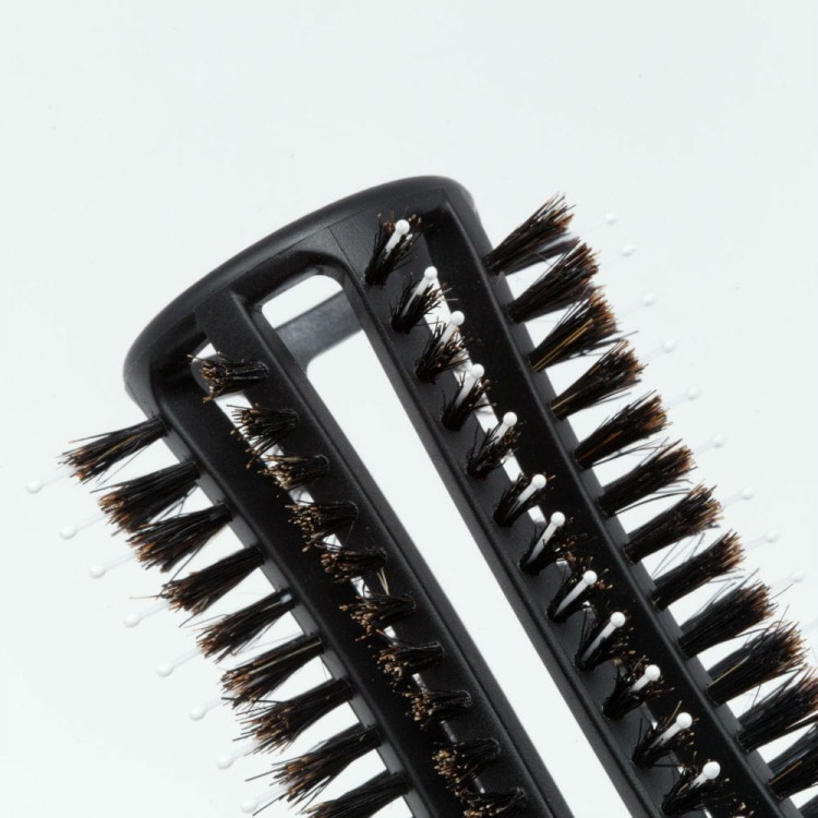 OG-Fingerbrush-Round-Small-do-modelowania-wlosow-26-mm-czarna-3.jpg